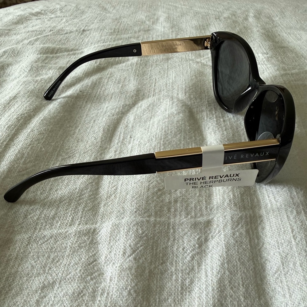 Prive Revaux Women's Black Cat Eye Polarized Sunglasses - Picture 3 of 4